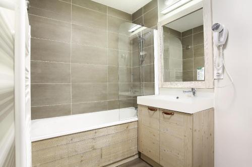 Residence Odalys Le Panoramic Флен Екстер'єр фото